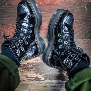 Dr Marten Jadon Max Rebels